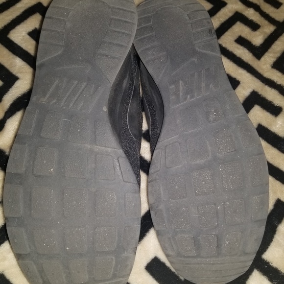 Mens Nike Shoes - Picture 4 of 4